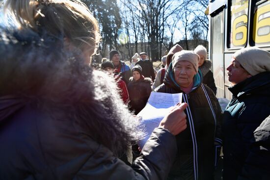 Ukraine DPR LPR Tension Refugees