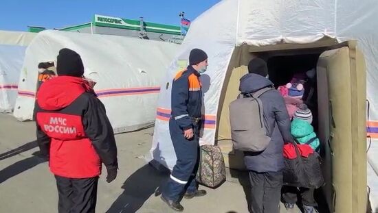 Russia Ukraine DPR Tension Refugees