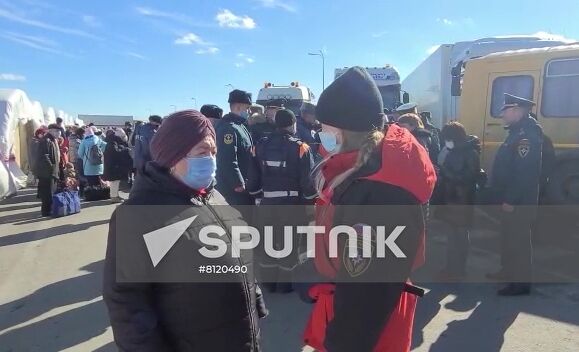 Russia Ukraine DPR Tension Refugees