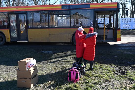 Russia Ukraine DPR Tension Refugees