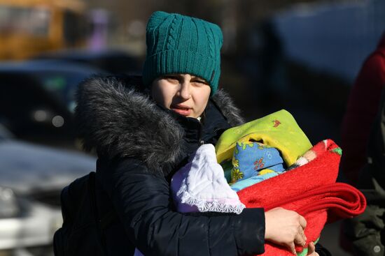Russia Ukraine DPR Tension Refugees