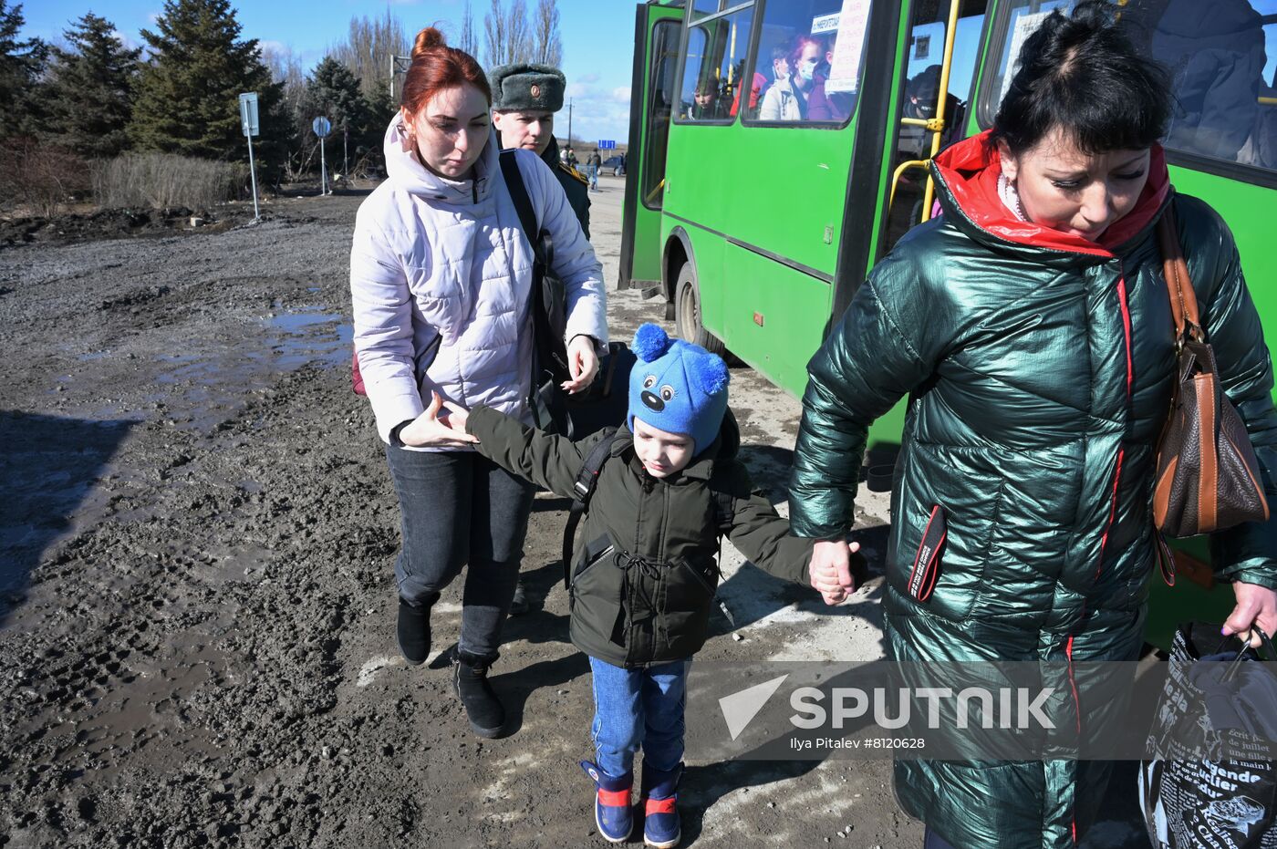 Ukraine DPR LPR Tension Refugees