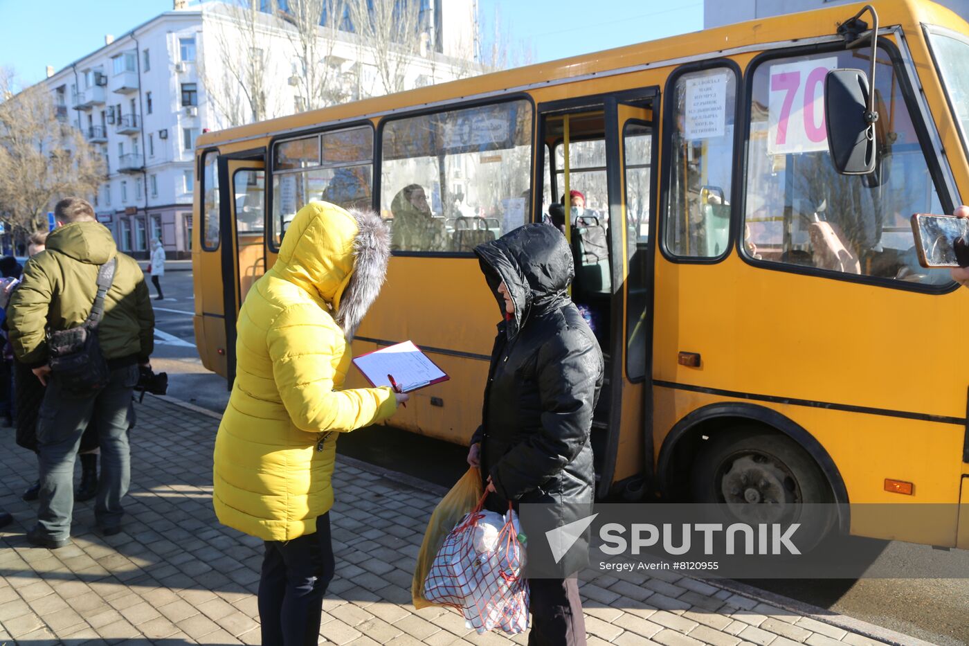Ukraine DPR LPR Tension Refugees