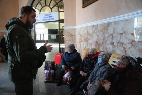 Ukraine DPR LPR Tension Refugees