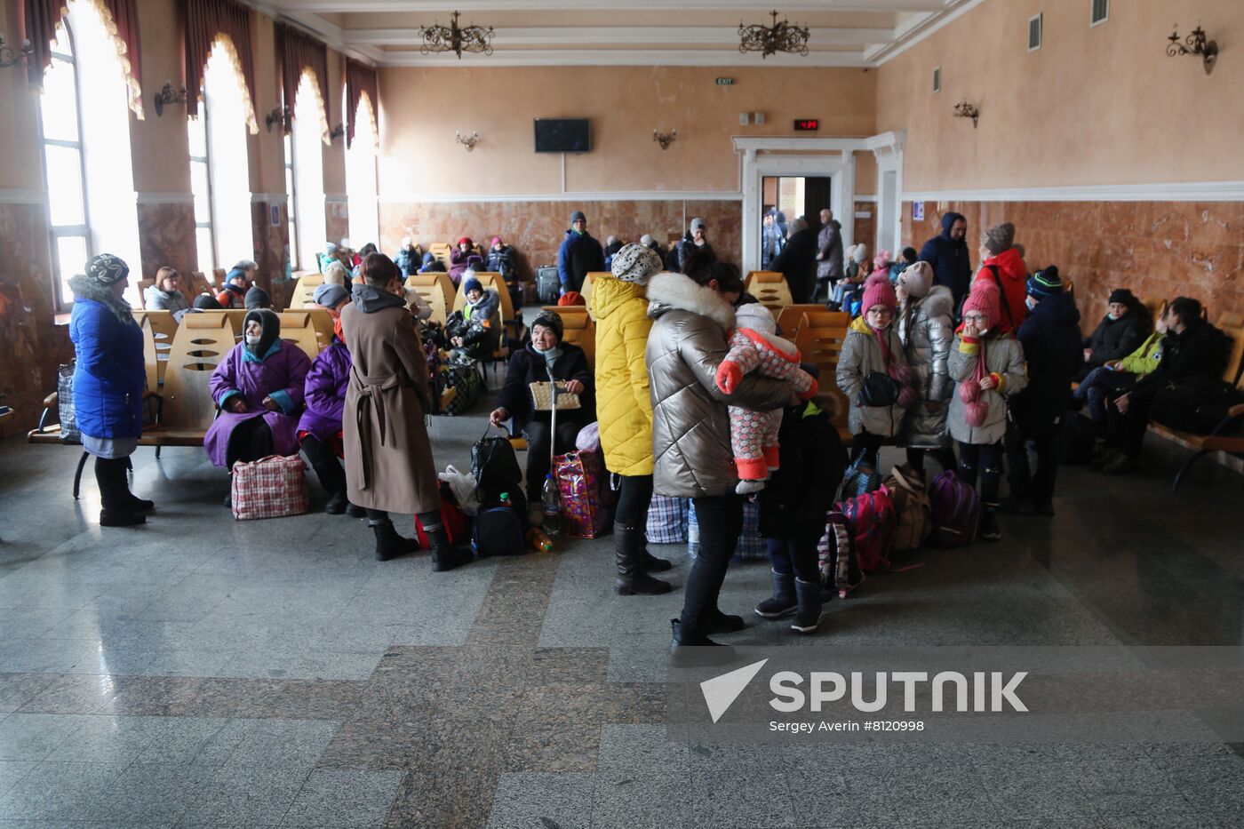 Ukraine DPR LPR Tension Refugees