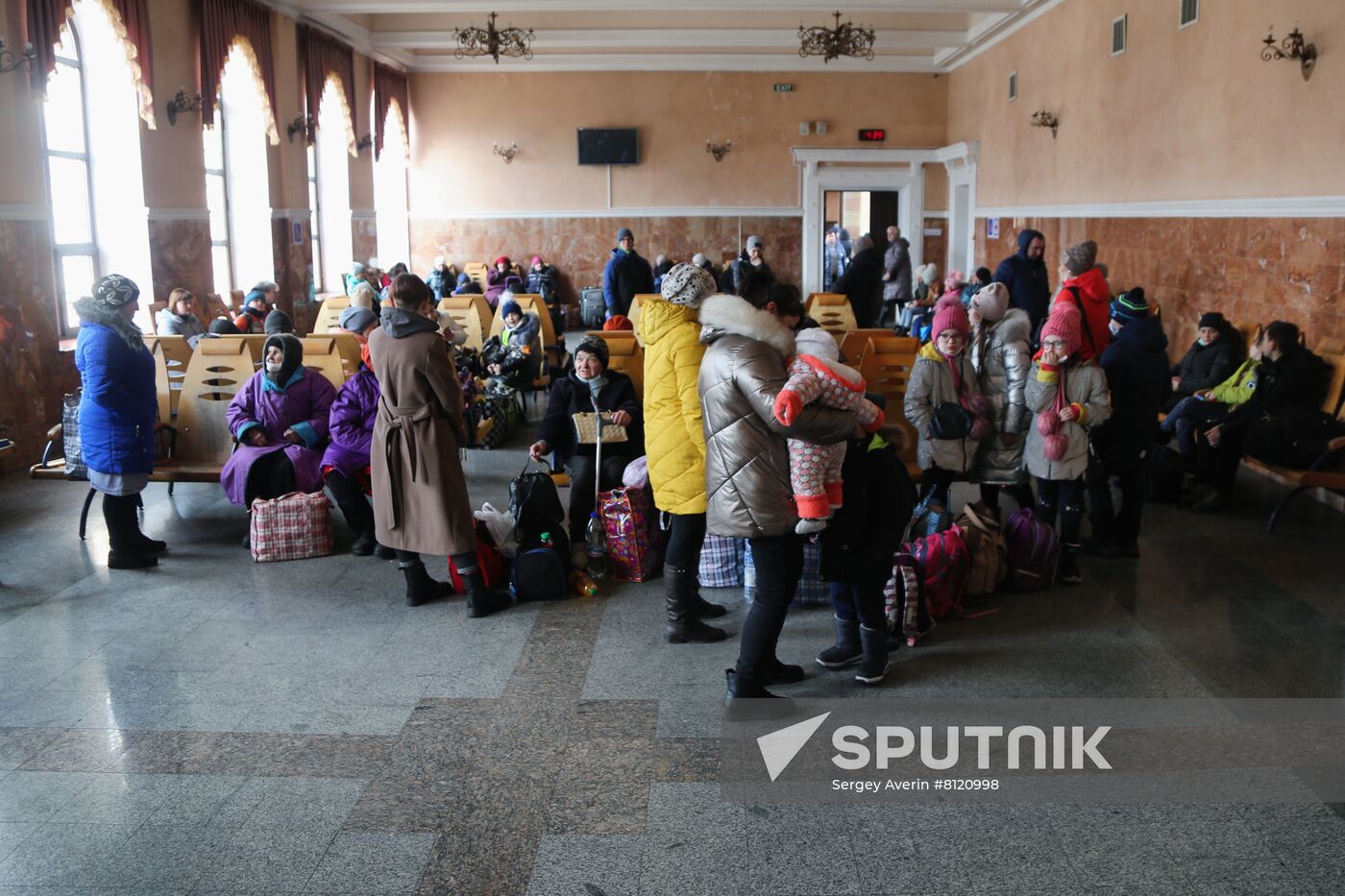 Ukraine DPR LPR Tension Refugees