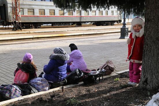 Ukraine DPR LPR Tension Refugees