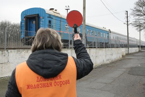 Ukraine DPR Tension Evacuation