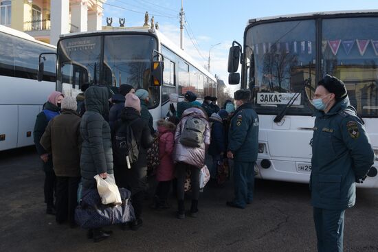 Russia Ukraine DPR Tension Evacuation