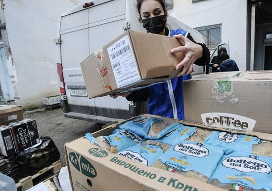 Russia Ukraine Evacuees Humanitarian Aid