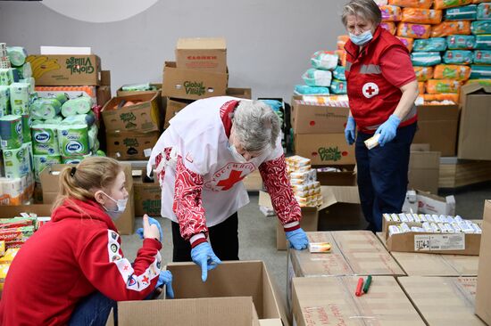 Russia Ukraine Evacuees Humanitarian Aid
