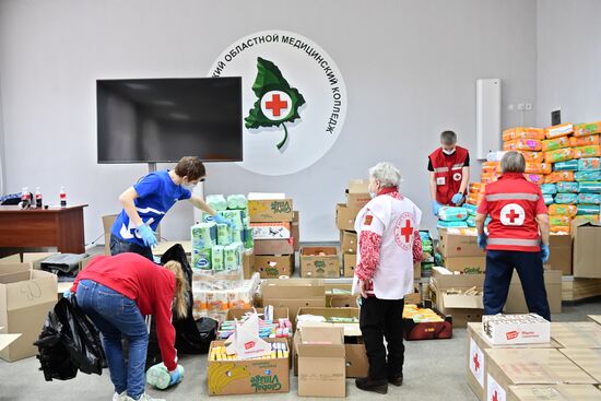 Russia Ukraine Evacuees Humanitarian Aid