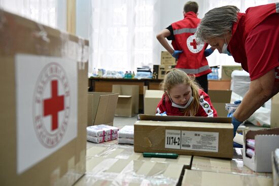 Russia Ukraine Evacuees Humanitarian Aid
