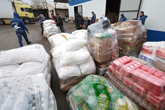 Russia Ukraine Evacuees Humanitarian Aid