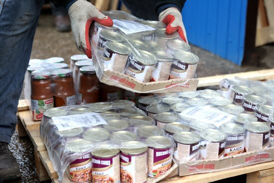 Russia Ukraine Evacuees Humanitarian Aid