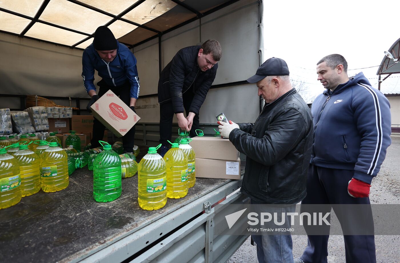 Russia Ukraine Evacuees Humanitarian Aid