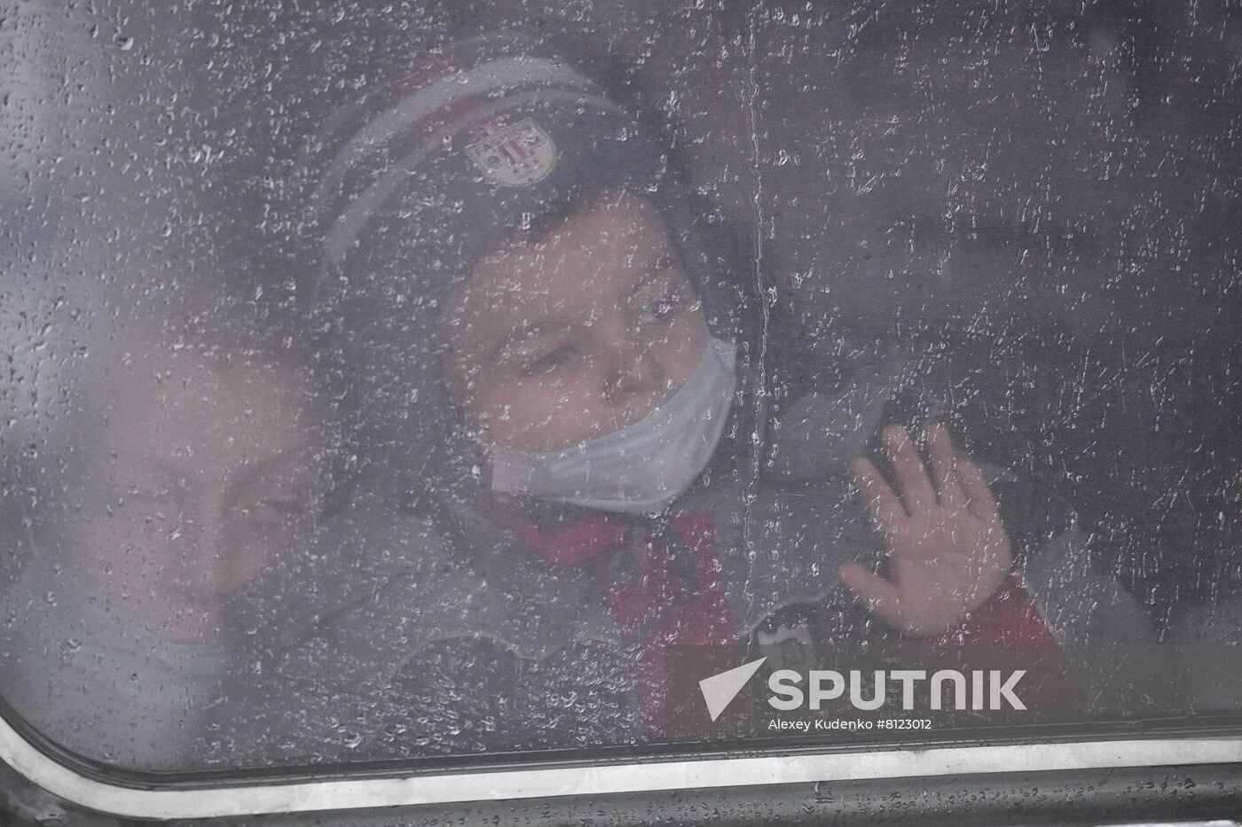 Russia LPR DPR Evacuees