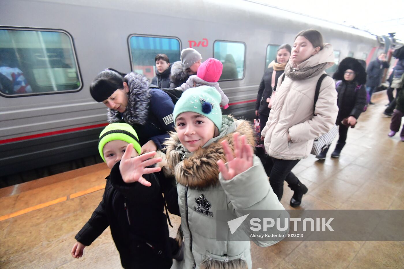 Russia LPR DPR Evacuees