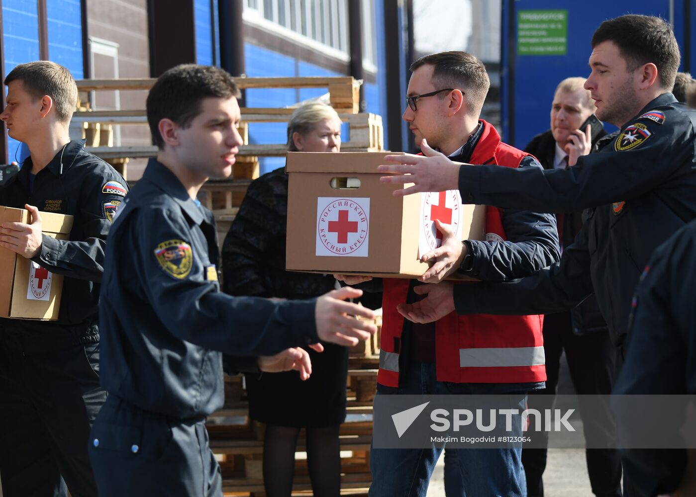 Russia Ukraine Tension Evacuees Humanitarian Aid