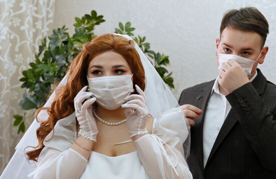 Russia Palindrome Date Wedding