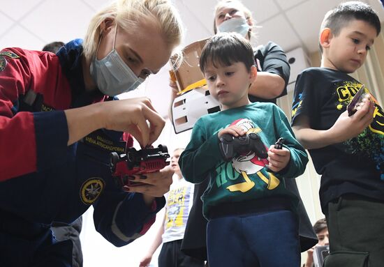 Russia LPR DPR Evacuees