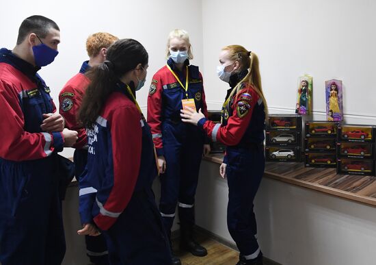 Russia LPR DPR Evacuees