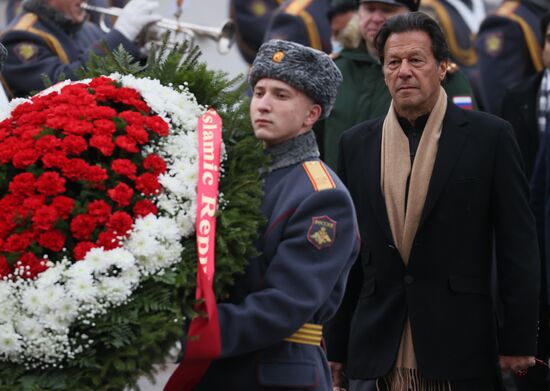 Russia Pakistan Wreath Laying