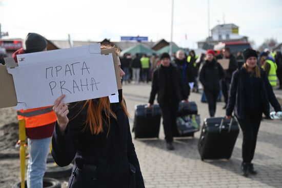 Poland Ukraine Refugees
