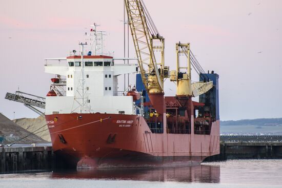 France Russia Cargo Vessel Detention