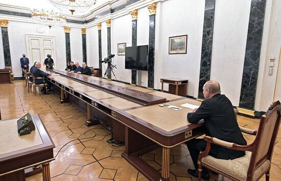 Russia Putin Economy