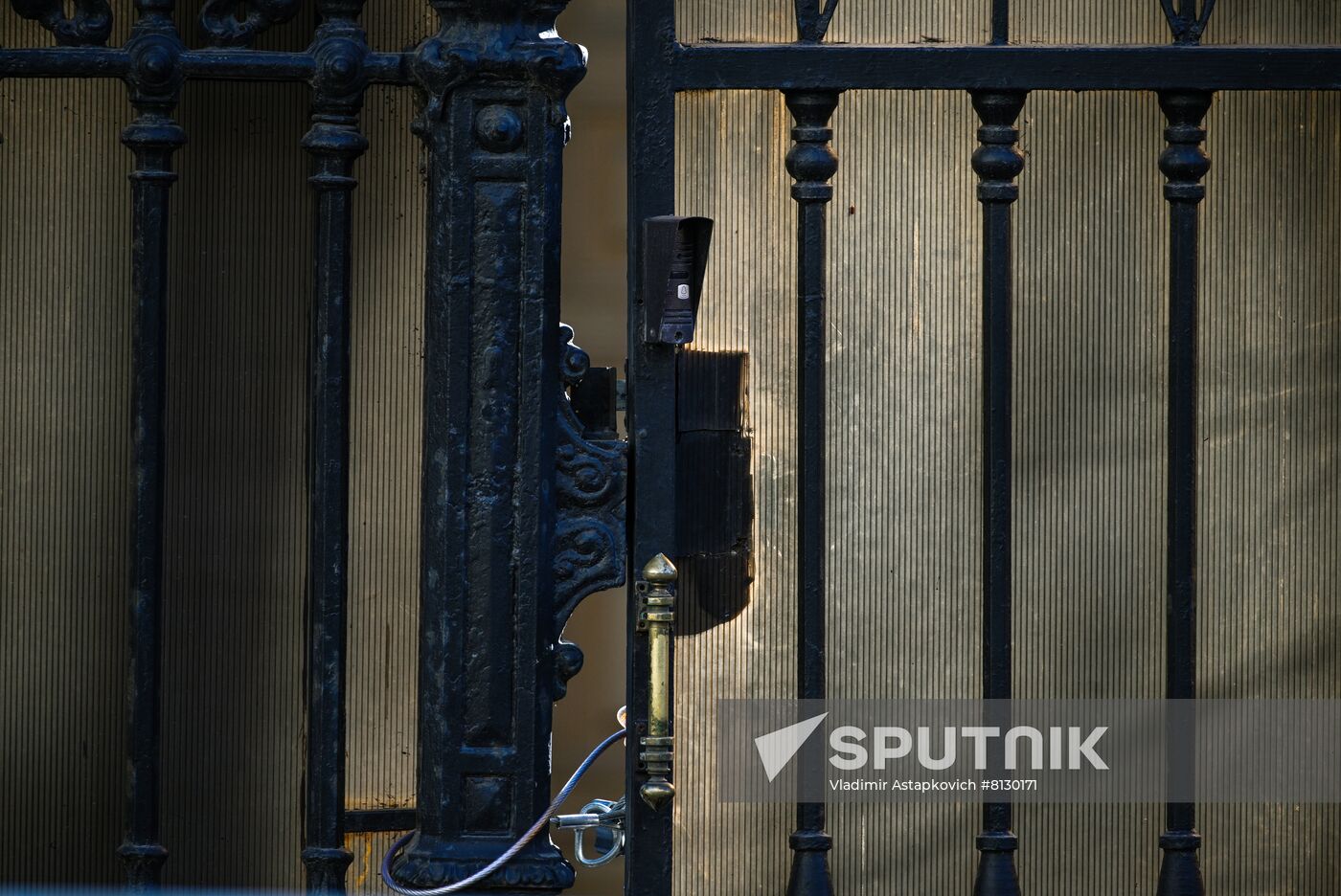 Russia Ukraine Embassy Closing