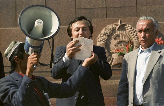 Rally in Tashkent organized by Birlik informal association