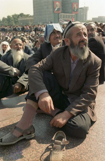 Rally in Tashkent organized by Birlik informal association