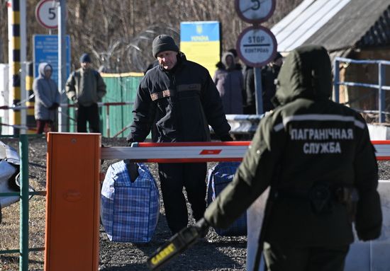 Belarus Ukraine Border Refugees