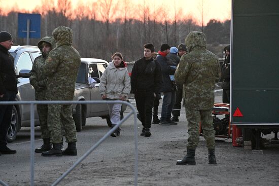 Belarus Ukraine Border Refugees