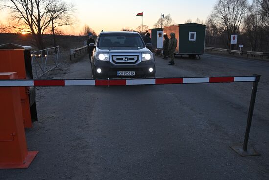 Belarus Ukraine Border Refugees