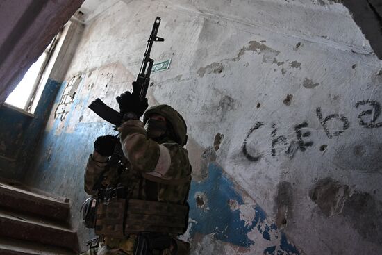 Ukraine Russia Military Operation Berdyansk Artillery Unit