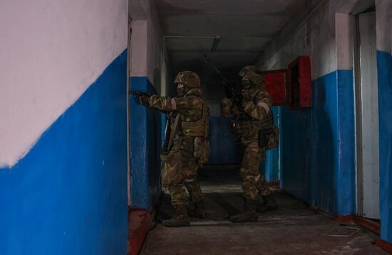 Ukraine Russia Military Operation Berdyansk Artillery Unit