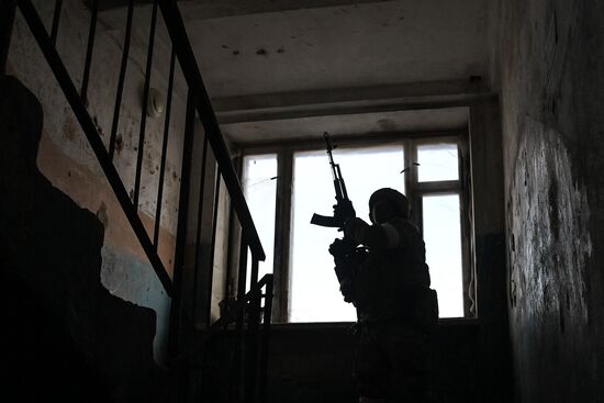 Ukraine Russia Military Operation Berdyansk Artillery Unit