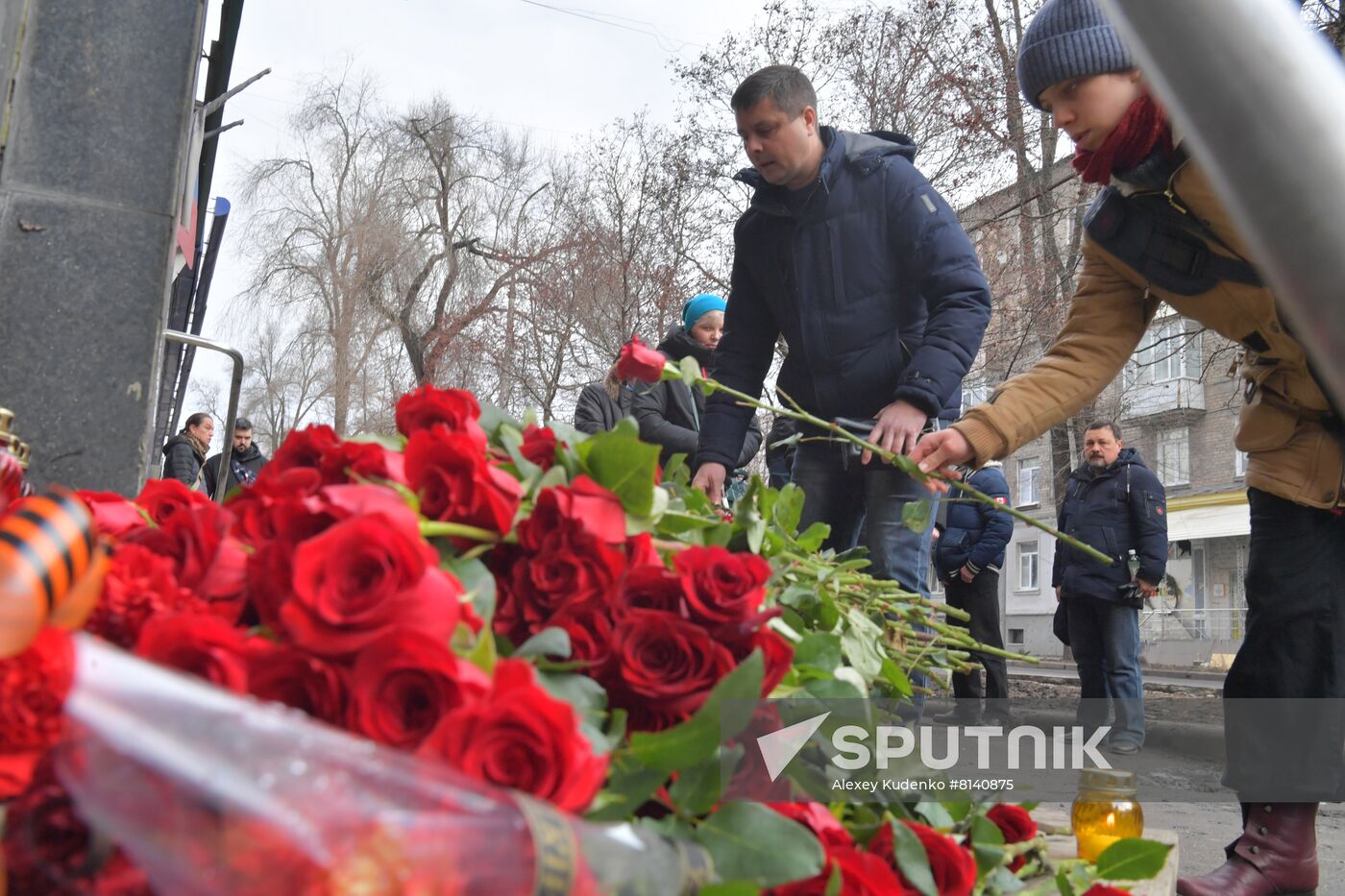 DPR Flowers Laying