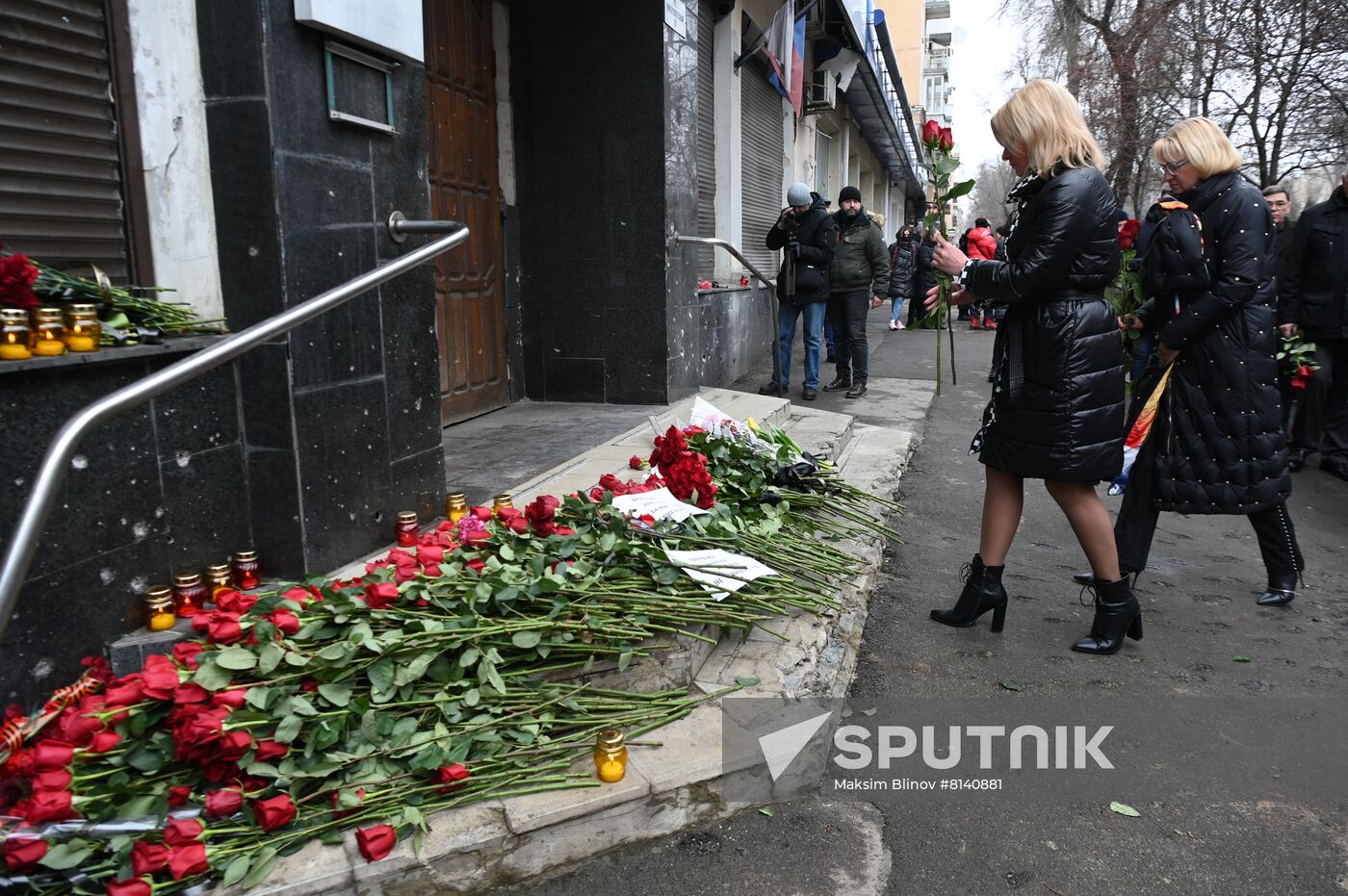 DPR Flowers Laying