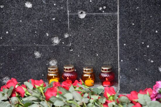 DPR Flowers Laying
