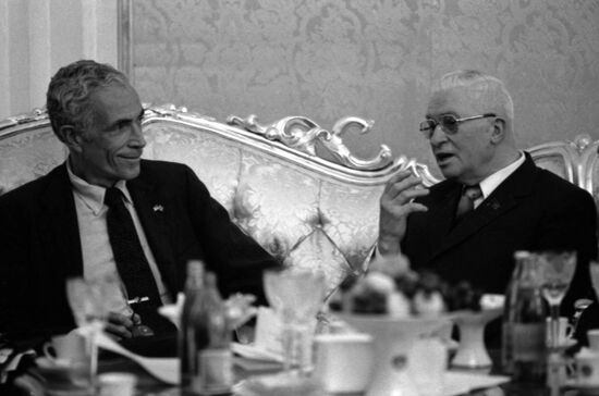 US senators visit USSR