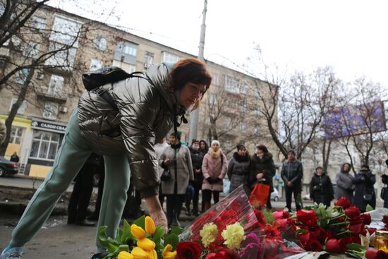 DPR Flowers Laying