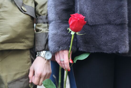 DPR Flowers Laying