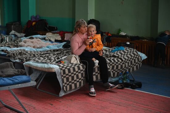 Russia DPR LPR Evacuees