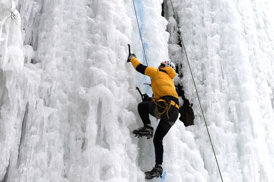 Russia Ice Climbing Competitions