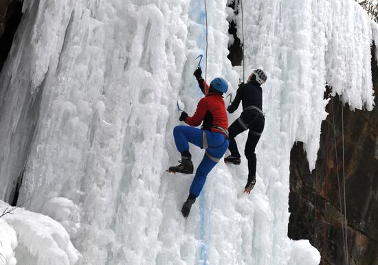 Russia Ice Climbing Competitions
