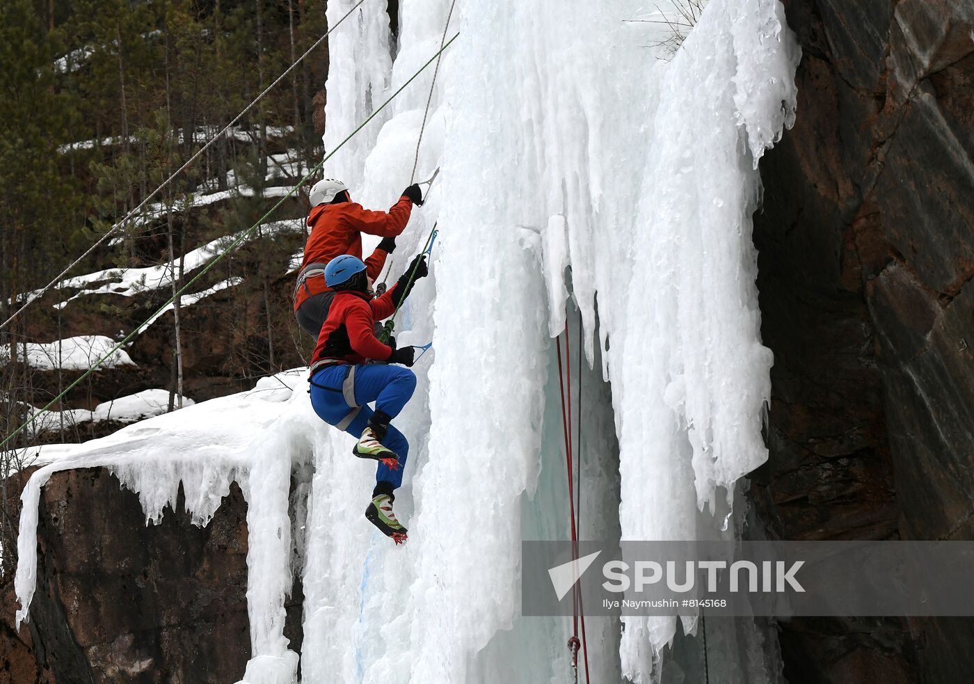 Russia Ice Climbing Competitions