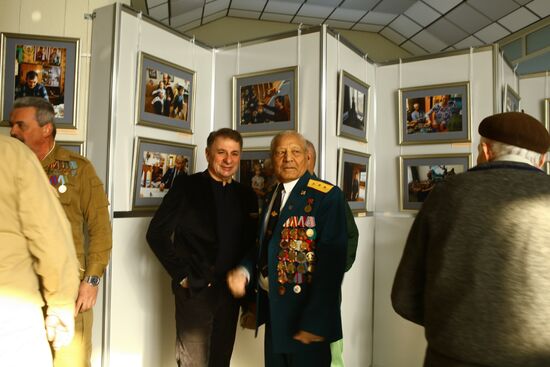 Soldier's Labor exhibition by photojournalist Vladimir Vyatkin